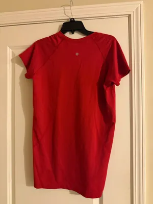 Lululemon Swiftly Tech Short Sleeve red thumbnail 2