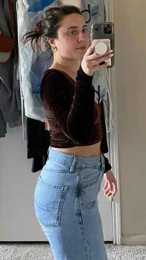 Velvet Croptop thumbnail 3