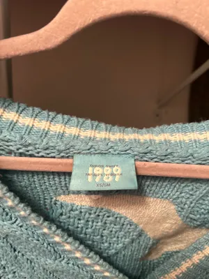 Taylor Swift Cardigan 1989 thumbnail 3