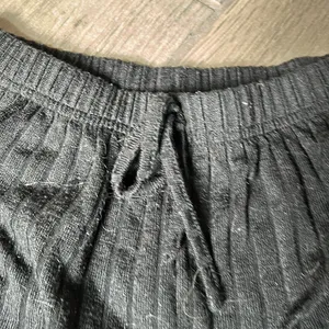 Black ribbed lounge shorts thumbnail 2