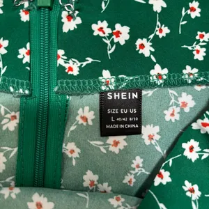 SHEIN Green Ditsy Floral Midi Skirt with Front Slit thumbnail 4
