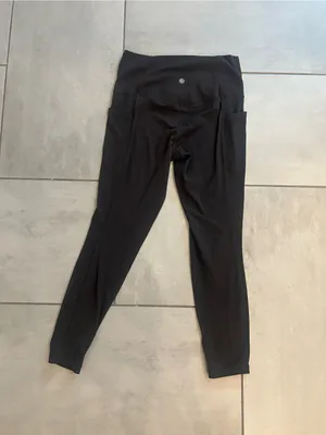 Athleta Salutation Stash High Rise 7/8 Legging — Black thumbnail 3
