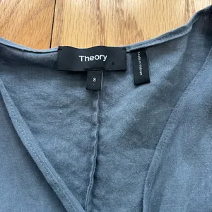 Theory Short Sleeve‎ Linen Blend Wrap Front Romper Size 8 Gray Minimalist thumbnail 7