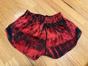 Lululemon Red Hotty Hot 2.5" thumbnail 2