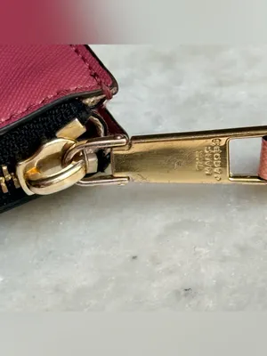 Marc Jacobs Snapshot Top Zip Multi Wallet - Pink Saffiano Leather thumbnail 3
