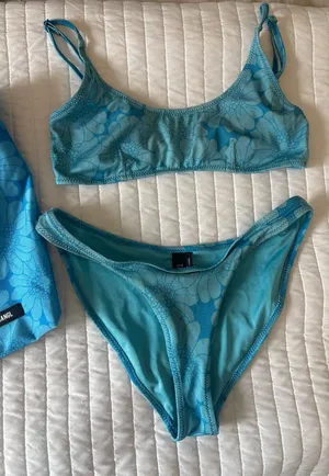 Triangl Bikini Set thumbnail 1