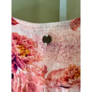 Billabong Pink Floral Boho Romper V-Neck Ruffle Hem Size‎ 6 thumbnail 6