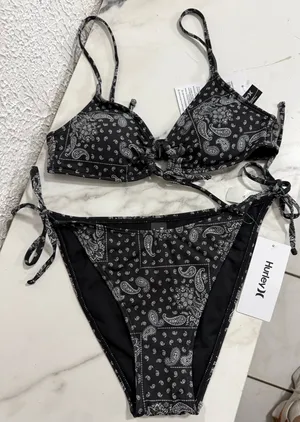 Hurley Paisley Black Bandana Paisley Two-Piece Bikini Swimsuit Top S Bottom L thumbnail 1