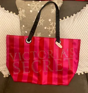 Victoria’s Secret tote bag thumbnail 1