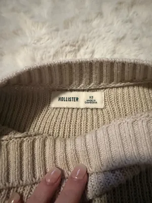 Hollister Sweater thumbnail 3
