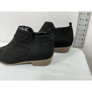 Womans Time & Tru Ankle Bootie Size 12 W Black Block Heel Side Zip Round Toe thumbnail 3