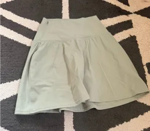 lululemon skirt thumbnail 1