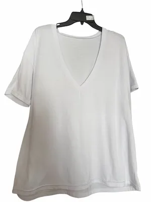 Boutique Women’s White V-Neck Short Sleeve Top thumbnail 1