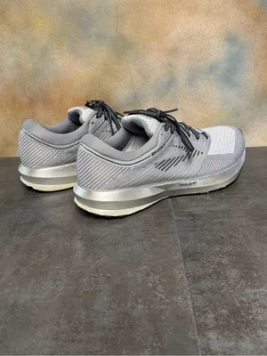 Brooks Levitate Women's Gray/Silver Running Shoes 1202581B131 Size 9B thumbnail 13
