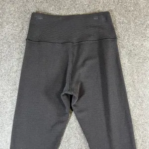 Alo Yoga High Waist Waffle Knit Leggings Charcoal Grey Tencel Blend Womens Small thumbnail 7