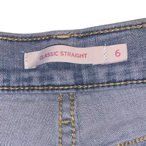 Levi’s Classic Straight Leg Jeans Stretch Size 6 thumbnail 6