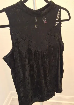 No Boundries Size XL Blace Lace And Velvet Sleeveless High Neck Top thumbnail 1