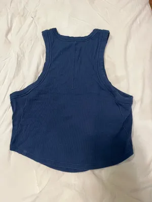 Lululemon cropped tank thumbnail 4
