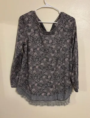 Lauren Conrad L Floral Lace Trim Tie Back Long Sleeve Top thumbnail 1