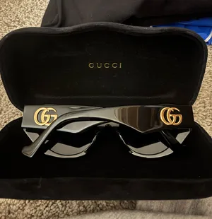 Gucci Sunglasses Women’s thumbnail 1
