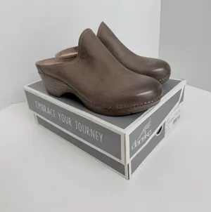 Dansko Clogs Melody Slip On Mules Leather Comfort Travel Burnished Taupe Grey thumbnail 1