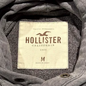 Hollister Graphic Pullover Hoodie Gray‎ Y2K California Surf Spell Out Coastal M thumbnail 4