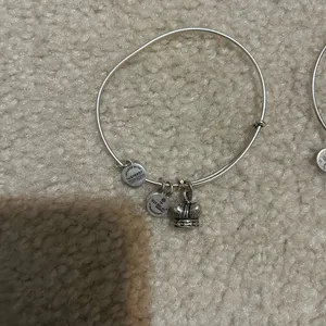 925 Sterling Silver Alex And Ani "King's Crown" Expandable Bangle Bracelet thumbnail 2