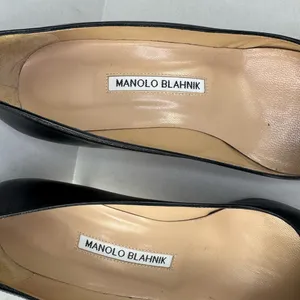 Manolo Blahnik Black Pointed Toe Heel Pumps Size 39. thumbnail 3