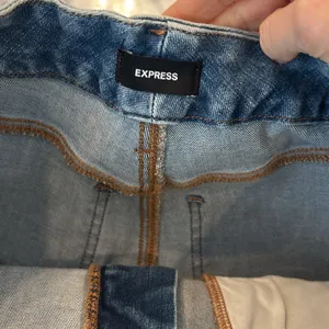 Express Skyscraper Midrise Jeans thumbnail 4