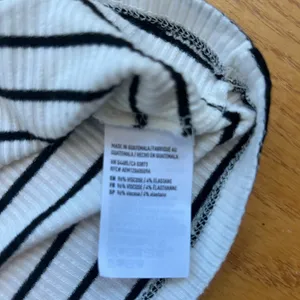 American Eagle Top Shirt‎ Cold Shoulder Size Large Ribbed Stripes Black White thumbnail 7