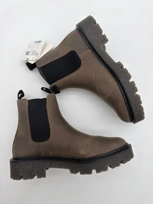 Mango Utility Brown Bovine Leather Lug Sole Everyday Ankle Chelsea Boots 7.5 thumbnail 1
