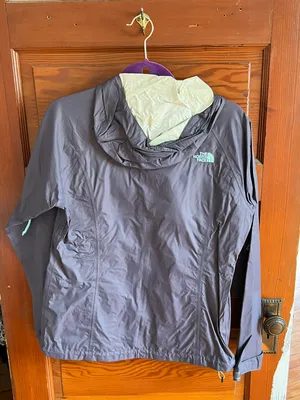 The North Face Women ZIP Up Jacket thumbnail 2