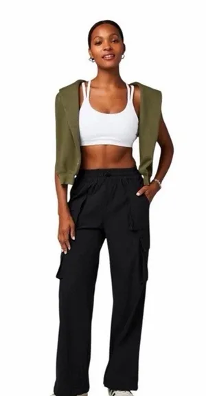 Fabletics Heights Cargo Pants in Black Size Medium NWOT thumbnail 1