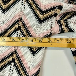 Audrey Parks x Francesca’s Women’s Crochet Knit Cropped Sweater Pink Small EUC thumbnail 7