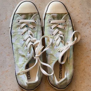 Converse Sneakers Women’s thumbnail 1