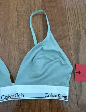 Calvin Klein NWT Women's Modern Cotton Lightly Lined Triangle Wireless Bralette thumbnail 2