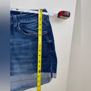 Arizona Jean Co. Women's Shorts Size 17 thumbnail 5