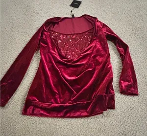Ab58 top long sleeves red sparkle size small woman shirt thumbnail 1