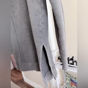 Anthropologie Gray Cozy Crewneck Sweatshirt Women’s M Relaxed Fit Soft Pullover thumbnail 4