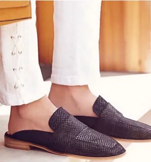 Free People “At Ease” Crocodile Print Leather Loafers/Mules Size 5.5 thumbnail 1