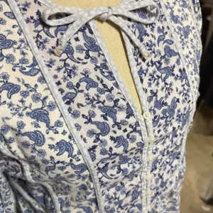 Old Navy M Poet Top Oversized Peasant Blue Paisley Cottage Boho Spring‎ Hippie thumbnail 3