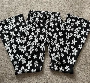 Urban Outfitters Floral Flare Pants thumbnail 3