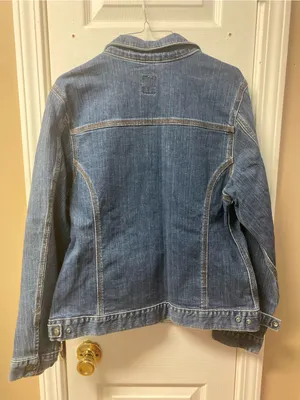 Carhartt Women's Dark Blue Denim Trucker Jacket thumbnail 2