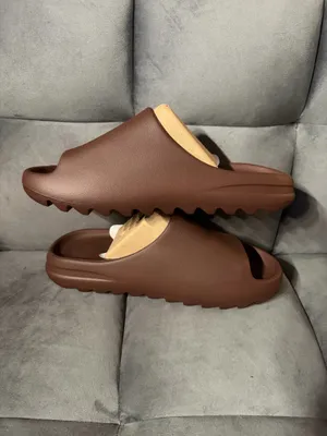 Yeezy Slides YS-01 Fudge US Size 13M/14W New with Original Bag not a box thumbnail 3