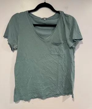 Blue Charlotte‎ Russe vneck thumbnail 1