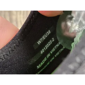 OOFOS OOmg 7 EU 38 Low Black White Recovery Slip On Shoes Sneakers thumbnail 9