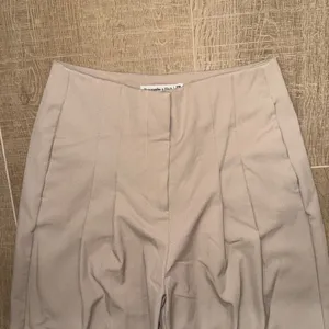 Abercrombie & Fitch Wide Leg Trousers (25R) thumbnail 3