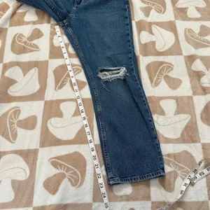 Abercrombie Ankle Straight‎ Ultra High Rise Distressed Jeans 4/27 Curve thumbnail 9