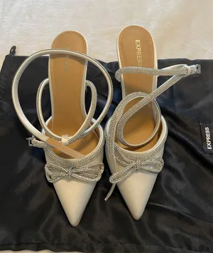 Rhinestone Pumps thumbnail 3