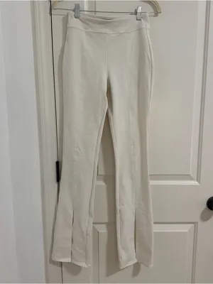 ALO Yoga Cream White Flare Leggings thumbnail 2